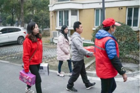 爱聚温暖 派送温情丨派米雷•公益在行动新春帮困慰问
