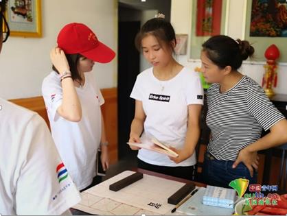 招联金融公益资助中科大学子“三下乡”：一帮一为贫困学生送上温暖