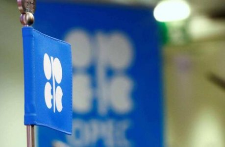 OPEC添新成员，原油减产推升黄金上涨