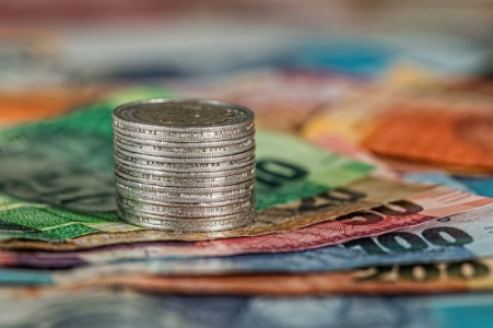 中金基金-美国制造业景气有所恢复 通胀短期上行在所难免