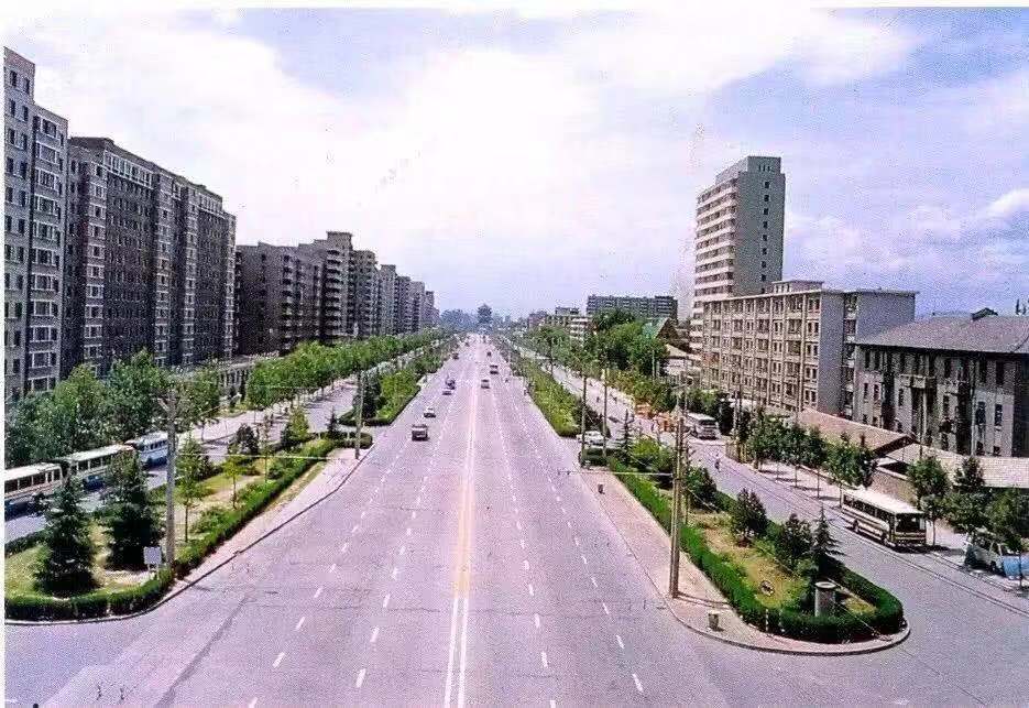 当时的北京前三门大街